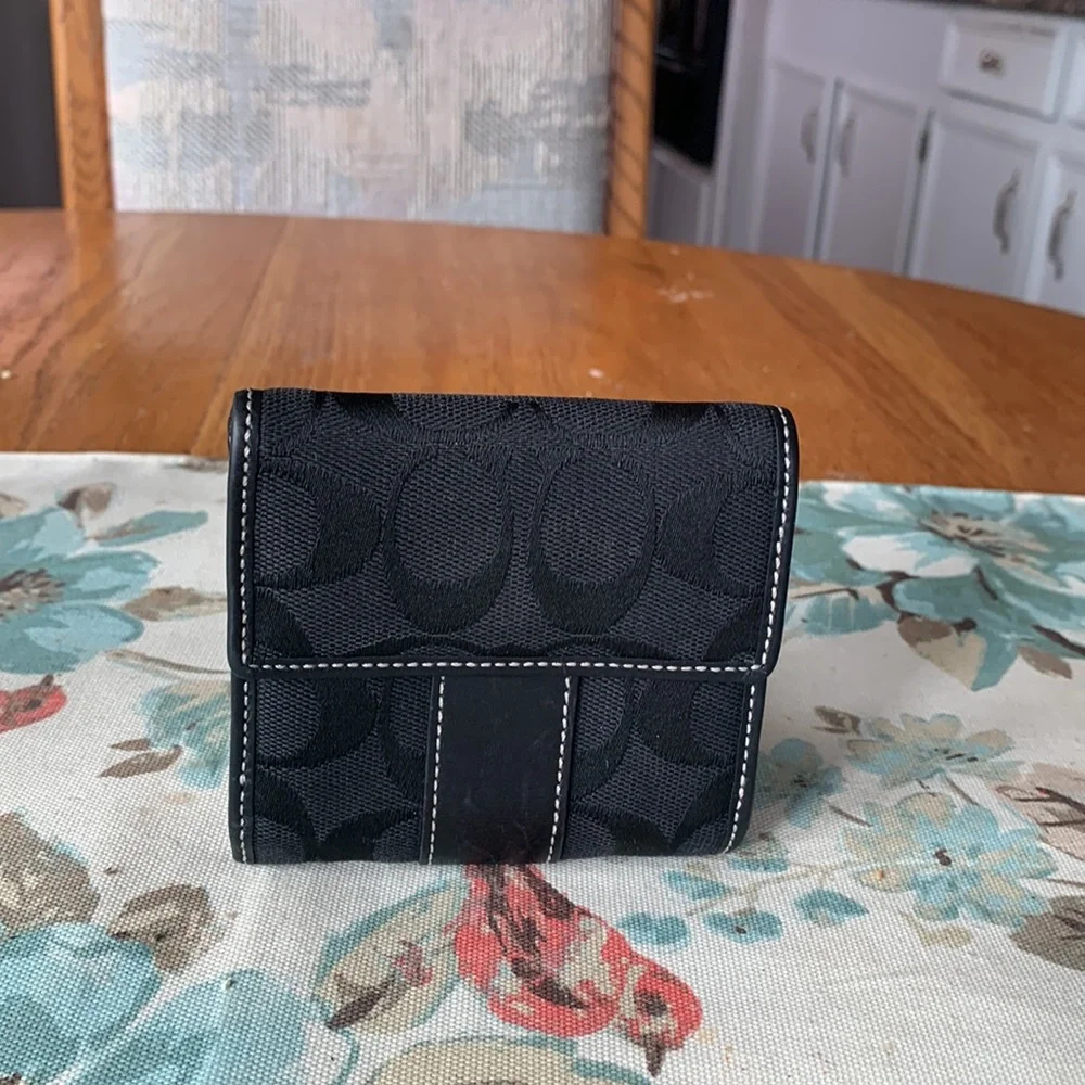 Coach Signature Trifold Canvas/leather Wallet